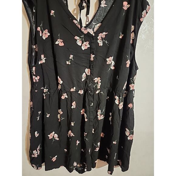 Torrid Womens Romper Short Set Button Front Black Floral 4 Plus Sz Sleeveless - Picture 2 of 7